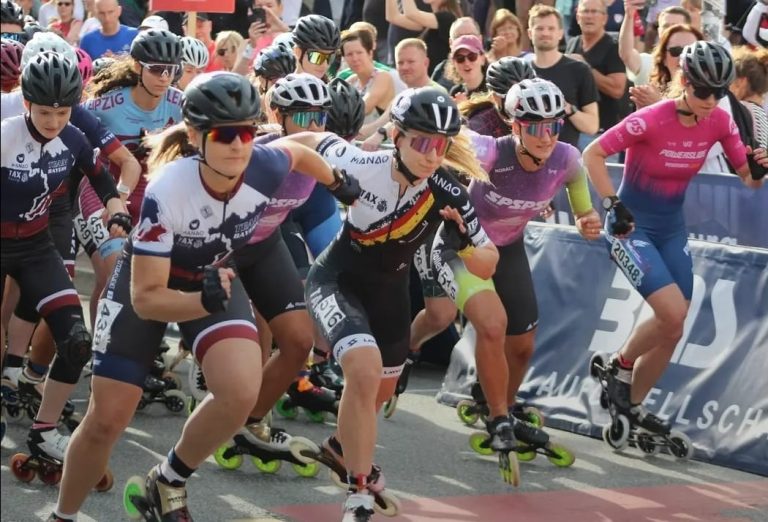 Start der Elite Damen in der Mitte Michelle Uhrig